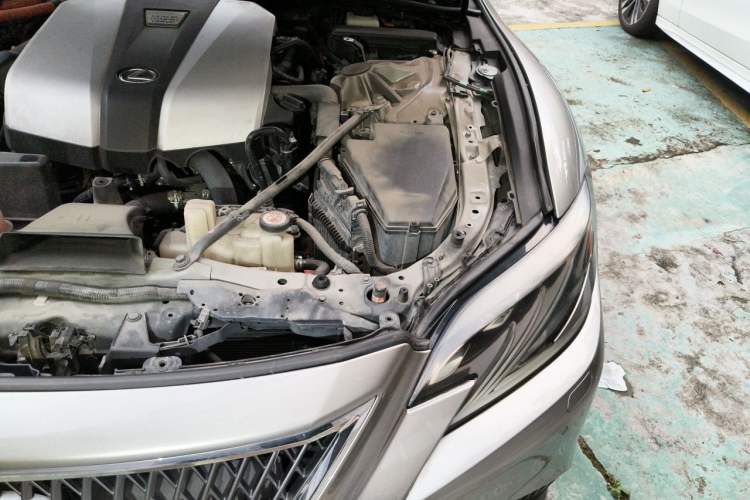 Used Lexus LS 2018 500h Luxury Edition China V Standard Engine Bay Left