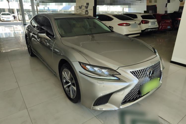 Used Lexus LS 2018 500h Excellence Edition China VI standard Exterior 2