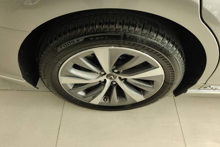 Used Lexus LS 2018 500h Excellence Edition China VI standard Exterior 8