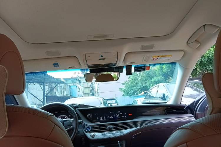 Used Lexus LS 2018 500h Premier Edition China V Standard Headliner
