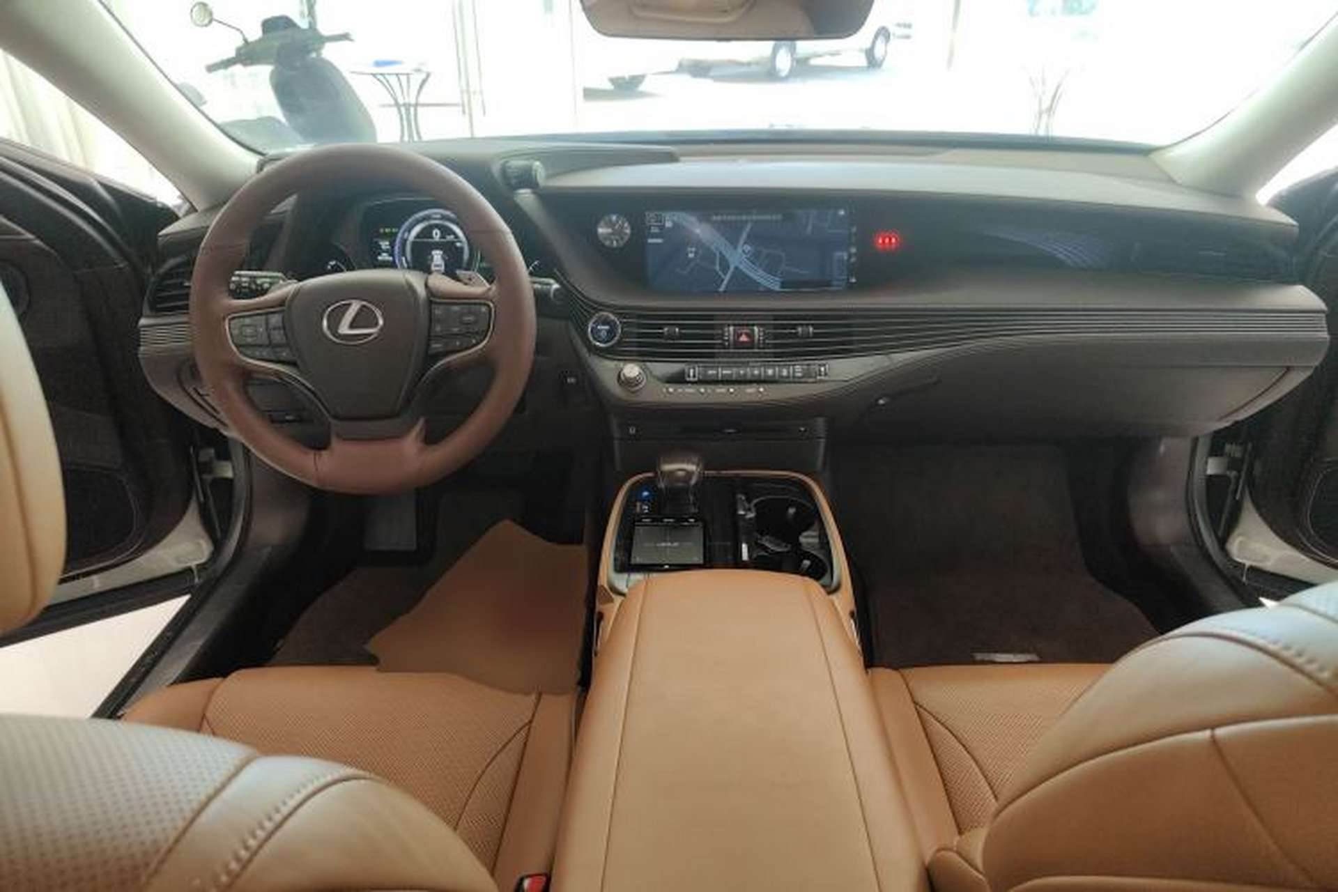 Used Lexus LS 2018 500h Excellence Edition China VI standard Interior 2