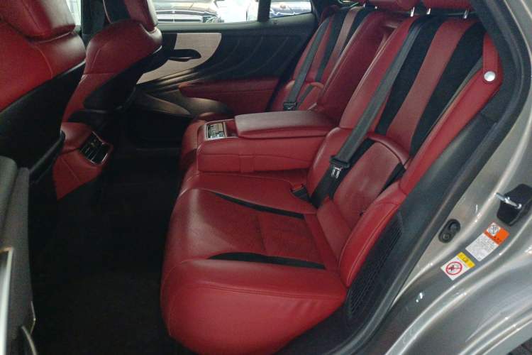 Used Lexus LS 2018 500h F SPORT China VI Left Rear Seat