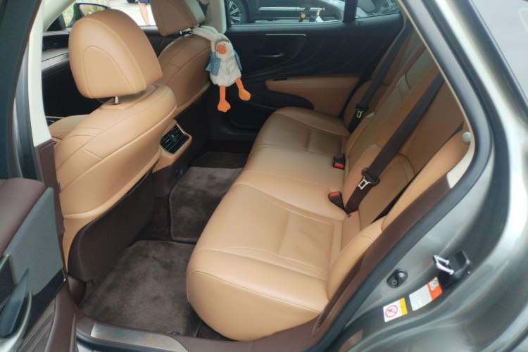 Used Lexus LS 2018 500h Premier Edition China V Standard Left Rear Seat