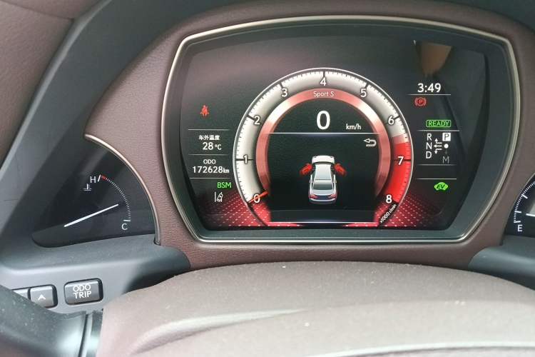 Used Lexus LS 2018 500h Premier Edition China V Standard Odometer Close Up