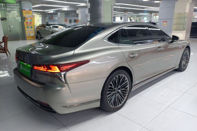 Used Lexus LS 2018 500h F SPORT China VI Rear Right 45 Deg