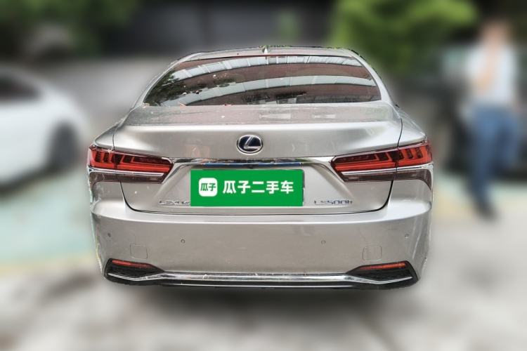 Used Lexus LS 2018 500h Luxury Edition China V Standard Rear