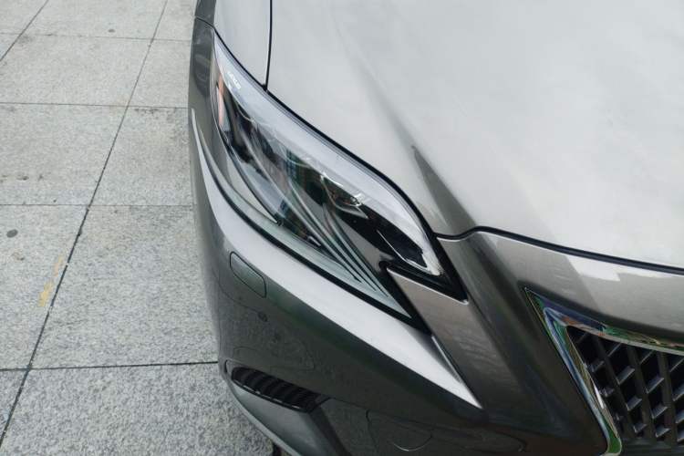 Used Lexus LS 2018 500h Premier Edition China V Standard Right Front Headlight