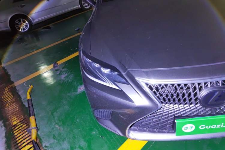 Used Lexus LS 2018 500h Luxury Edition China V Standard Right Front Headlight