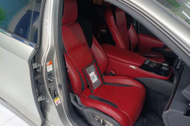 Used Lexus LS 2018 500h F SPORT China VI Right Front Seat