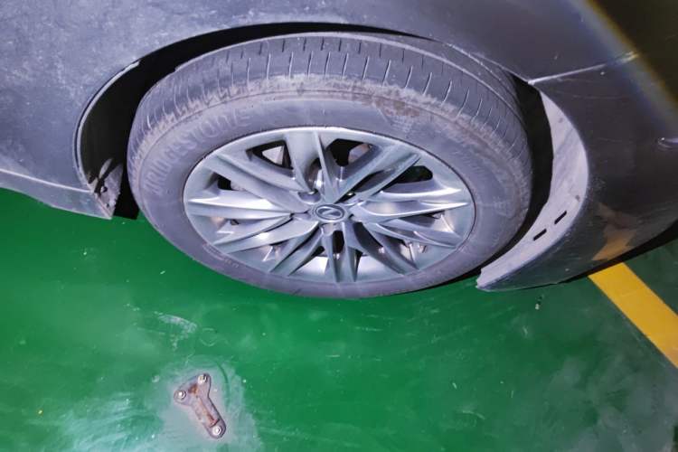 Used Lexus LS 2018 500h Luxury Edition China V Standard Right Front Wheel Hub