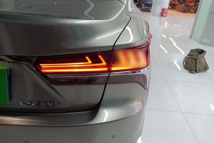 Used Lexus LS 2018 500h F SPORT China VI Right Rear Taillight