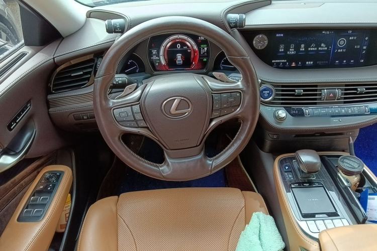 Used Lexus LS 2018 500h Premier Edition China V Standard Steering Wheel