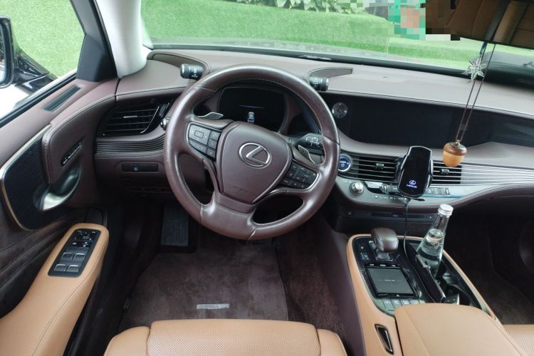 Used Lexus LS 2018 500h Premier Edition China V Standard Steering Wheel