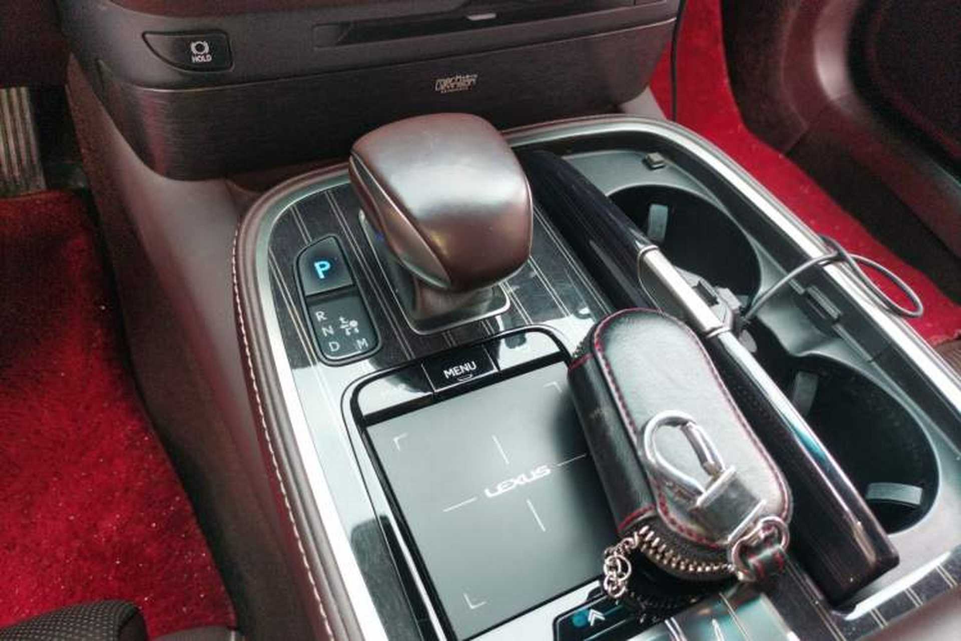 Used Lexus LS 2018 500h Luxury Edition China V Standard Gear Lever