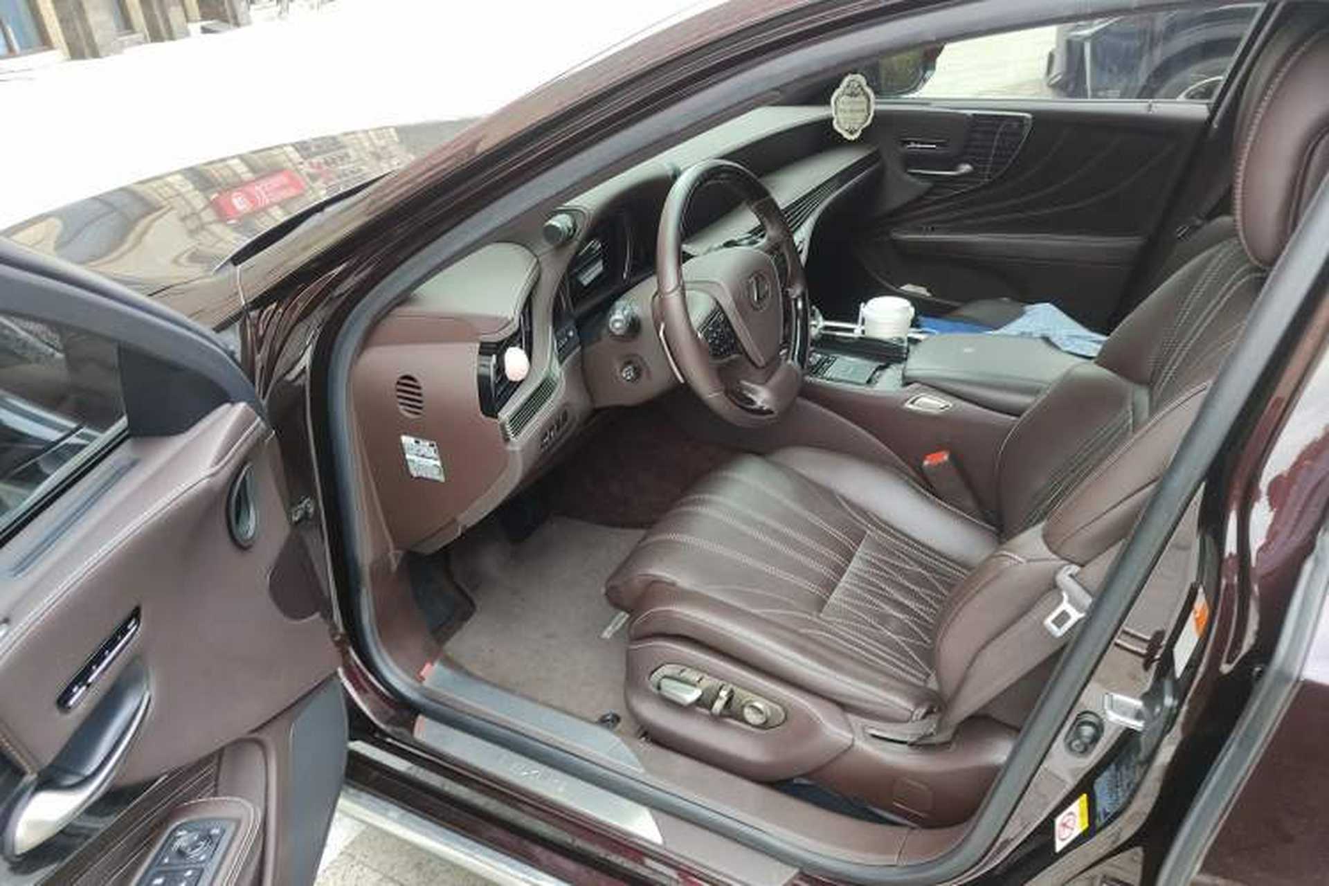 Used Lexus LS 2018 500h Luxury Edition China V Standard Driver Seat