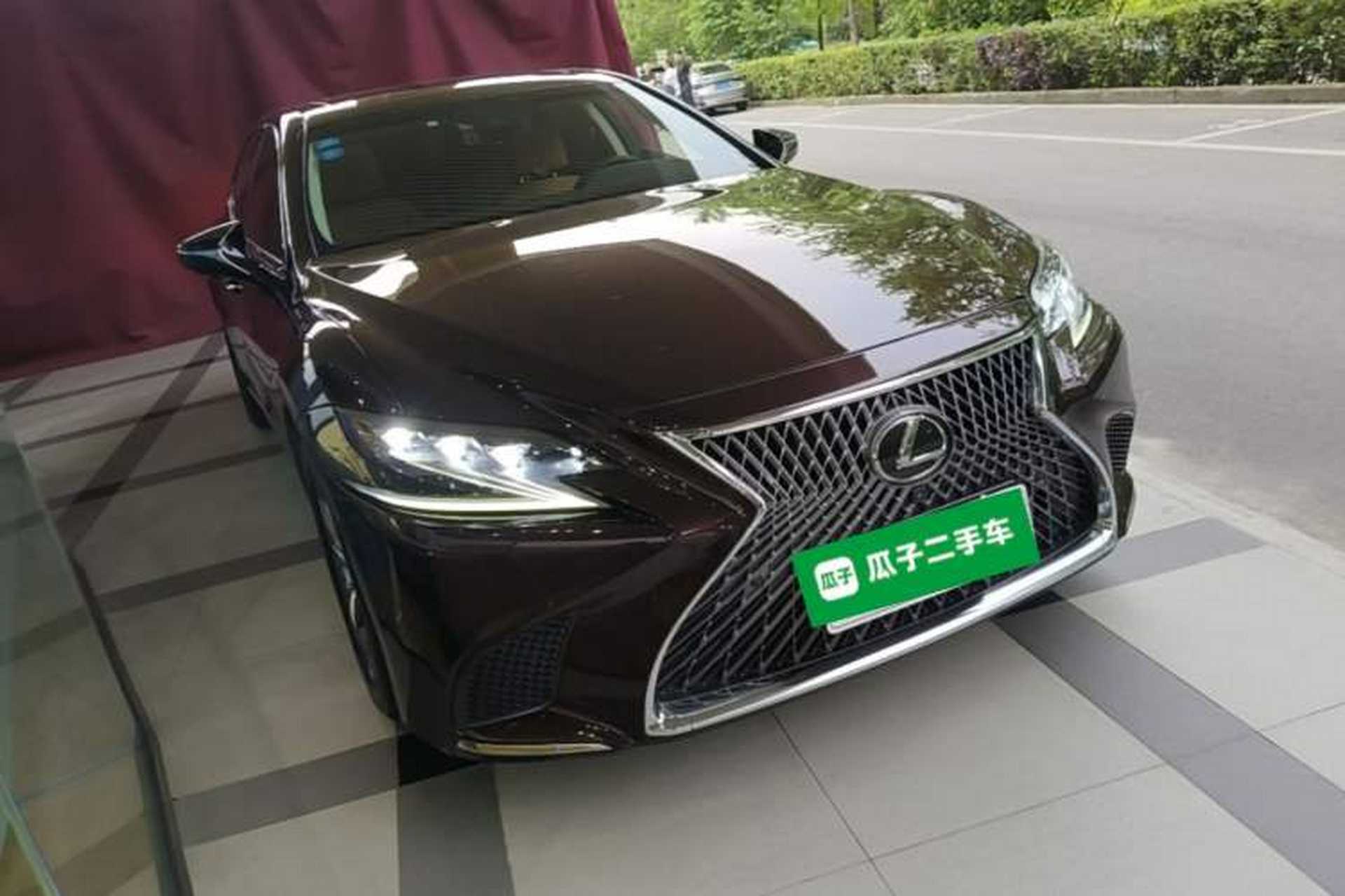 Used Lexus LS 2018 350 Excellence Edition China V Standard Front Right 45 Deg