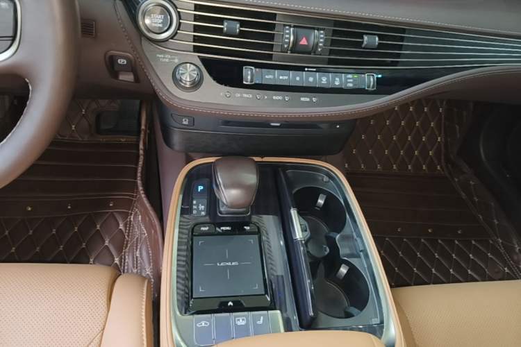 Used Lexus LS 2018 350 Excellence Edition China V Standard Gear Lever