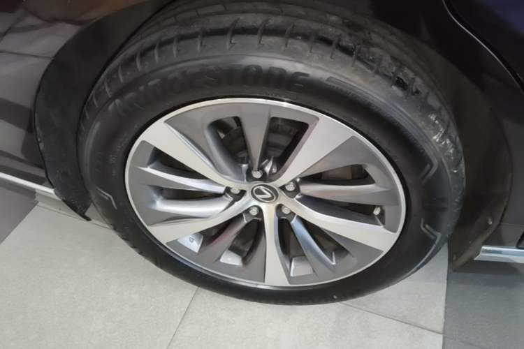 Used Lexus LS 2018 350 Excellence Edition China V Standard Right Rear Wheel Hub
