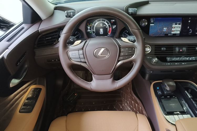 Used Lexus LS 2018 350 Excellence Edition China V Standard Steering Wheel