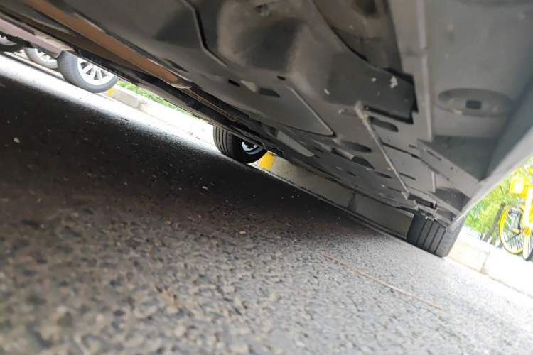 Used Lexus LS 2018 500h Executive Edition China VI Chassis Front Left