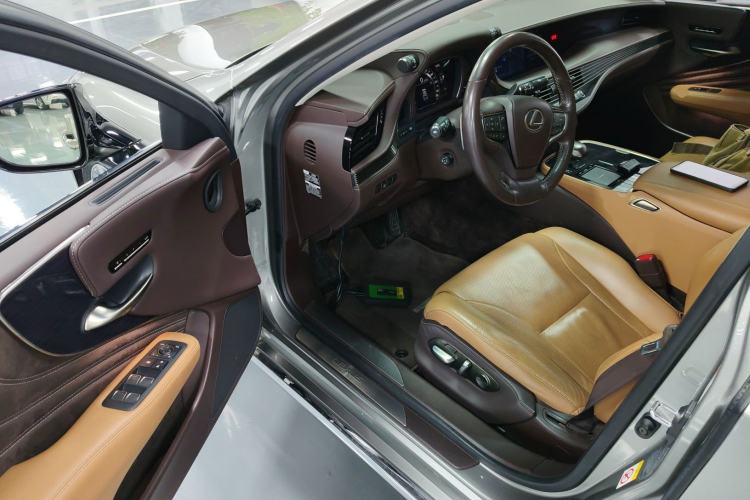 Used Lexus LS 2018 500h Premier Edition China V Standard Driver Seat