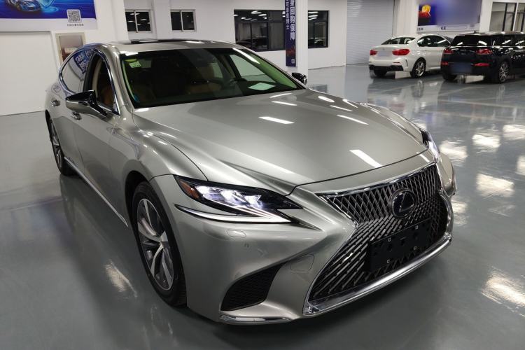 Used Lexus LS 2018 500h Premier Edition China V Standard Exterior 1
