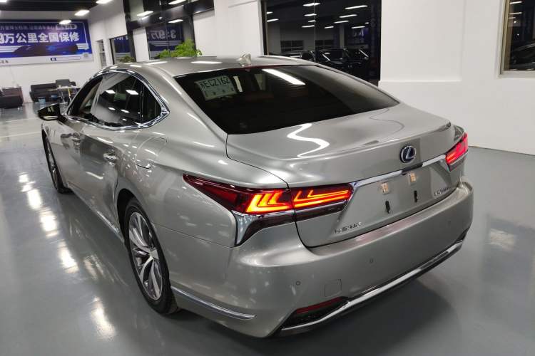 Used Lexus LS 2018 500h Premier Edition China V Standard Exterior 2