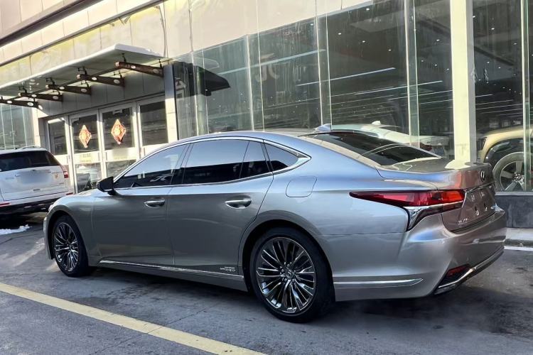 Used Lexus LS 2018 500h Luxury Edition China V Standard Exterior 3
