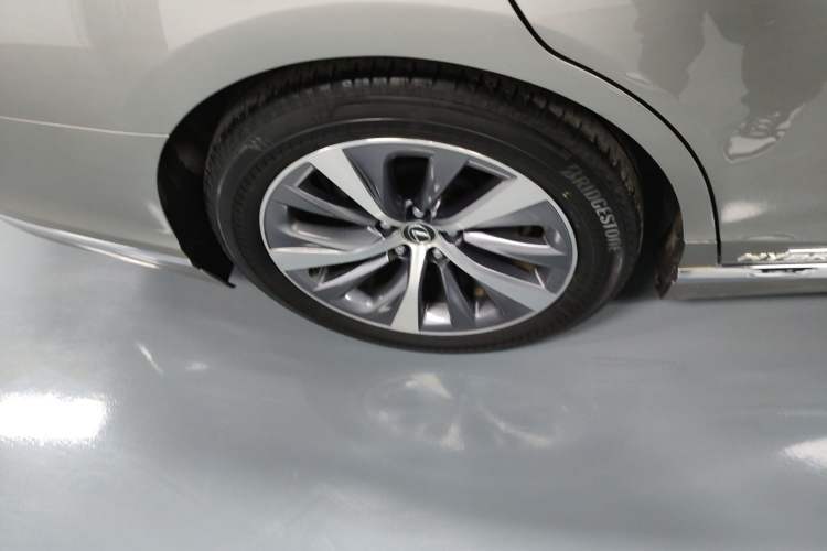 Used Lexus LS 2018 500h Premier Edition China V Standard Exterior 5