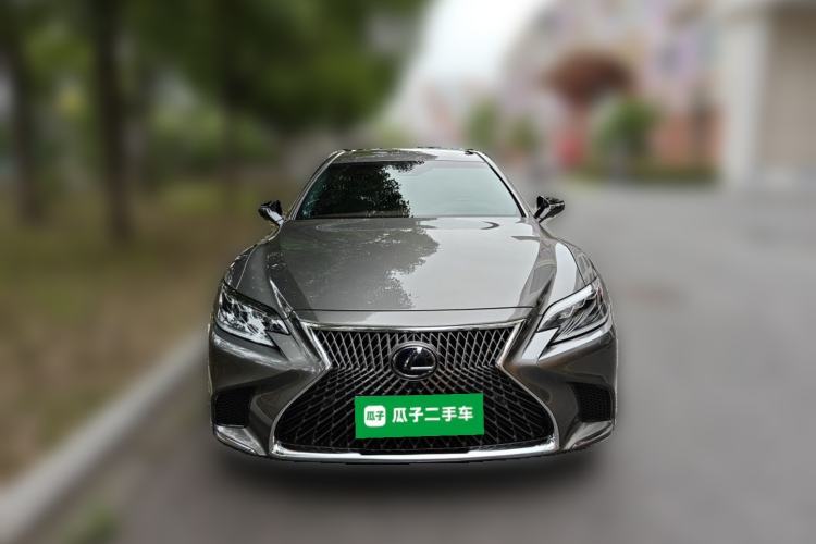 Used Lexus LS 2018 500h Executive Edition China VI Front