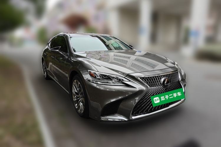Used Lexus LS 2018 500h Executive Edition China VI Front Right 45 Deg