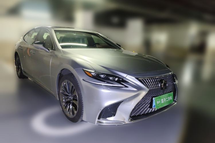 Used Lexus LS 2018 500h Executive Edition China V Standard Front Right 45 Deg