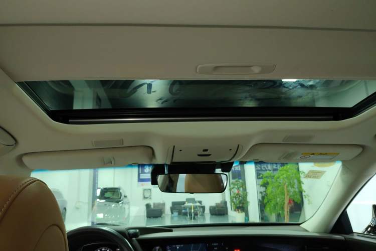 Used Lexus LS 2018 500h Premier Edition China V Standard Headliner