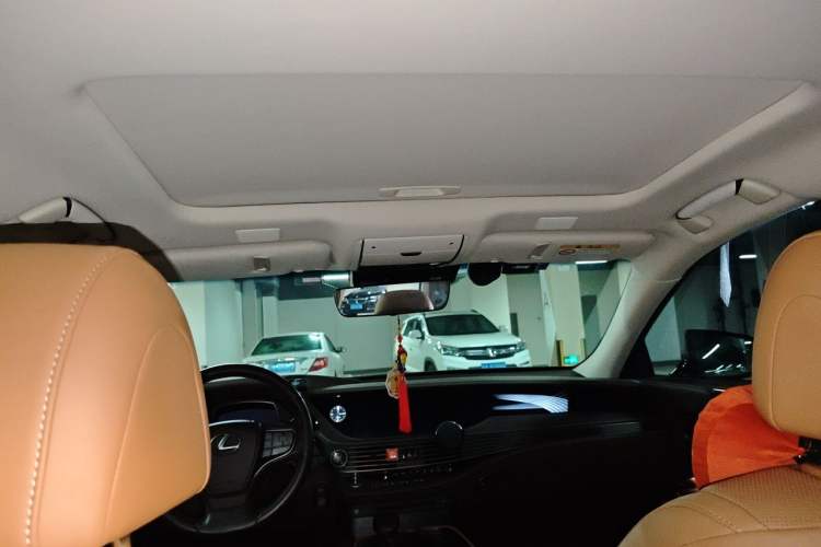 Used Lexus LS 2018 350 Excellence Edition China V Standard Headliner