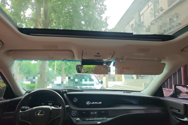 Used Lexus LS 2018 500h Premier Edition China V Standard Headliner