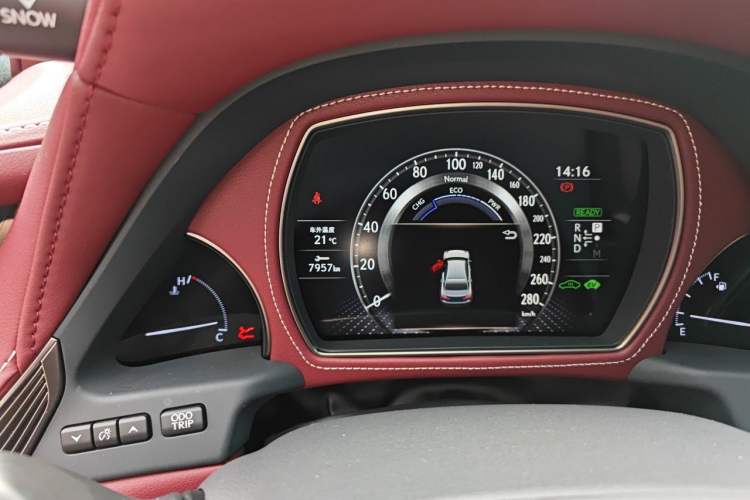 Used Lexus LS 2018 500h Executive Edition China VI Instrument Cluster