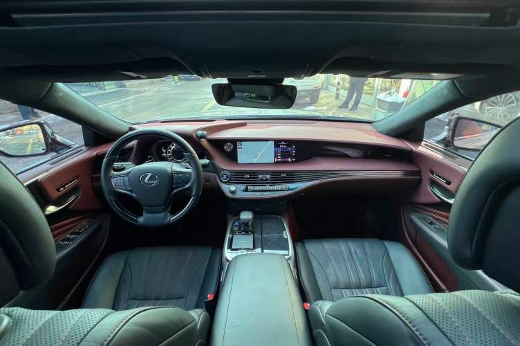 Used Lexus LS 2018 500h Luxury Edition China V Standard Interior 2