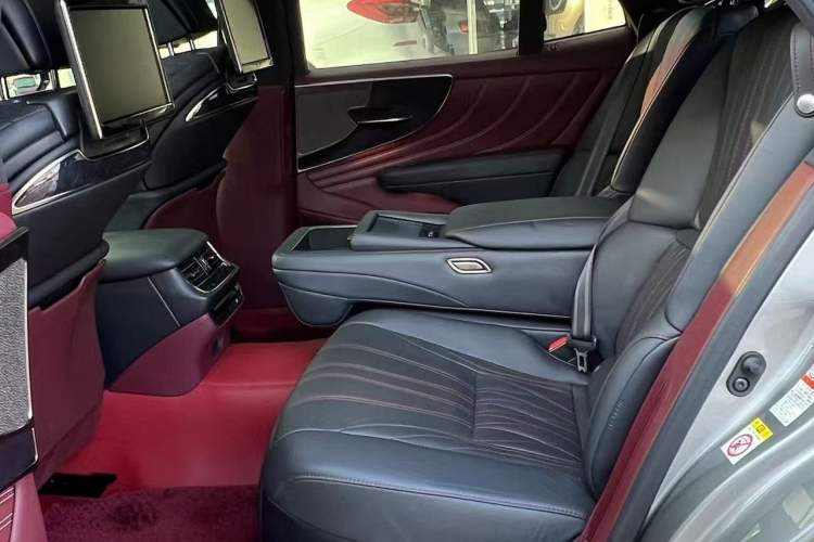Used Lexus LS 2018 500h Luxury Edition China V Standard Interior 6