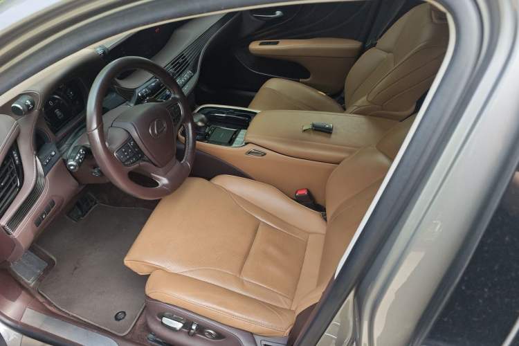 Used Lexus LS 2018 500h Premier Edition China V Standard Left Front Seat
