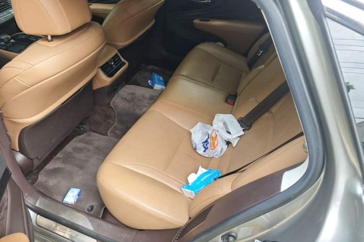 Used Lexus LS 2018 500h Premier Edition China V Standard Left Rear Seat