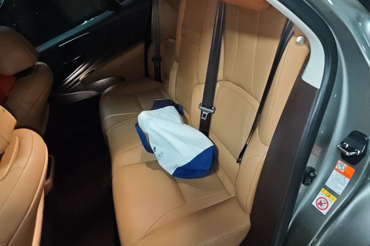 Used Lexus LS 2018 350 Excellence Edition China V Standard Left Rear Seat