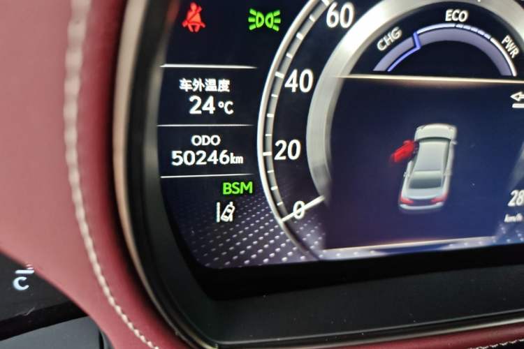Used Lexus LS 2018 500h Executive Edition China VI Odometer Close Up