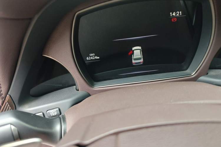 Used Lexus LS 2018 500h Premier Edition China V Standard Odometer Close Up