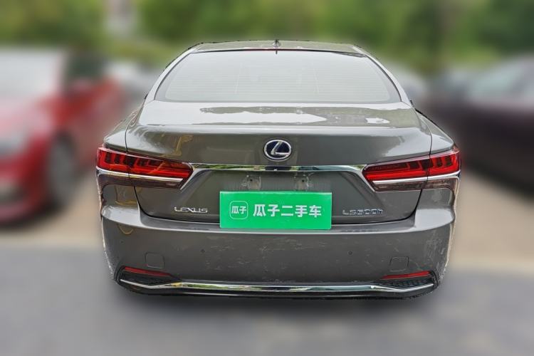 Used Lexus LS 2018 500h Executive Edition China VI Rear