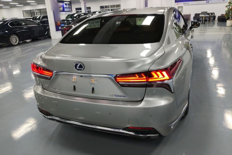Used Lexus LS 2018 500h Premier Edition China V Standard Rear