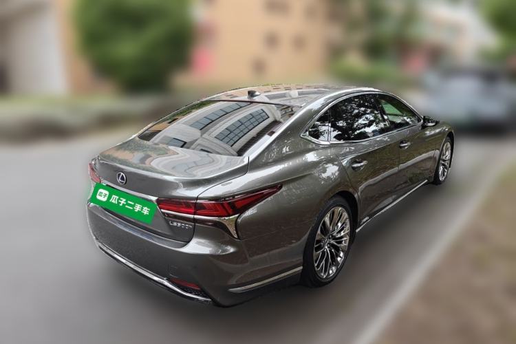 Used Lexus LS 2018 500h Executive Edition China VI Rear Right 45 Deg