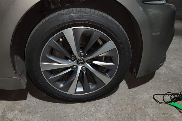 Used Lexus LS 2018 350 Excellence Edition China V Standard Right Front Wheel Hub