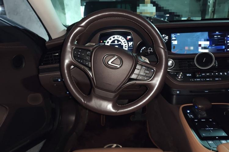 Used Lexus LS 2018 350 Excellence Edition China V Standard Steering Wheel