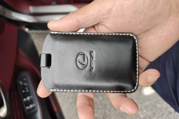 Used Lexus LS 2018 500h Executive Edition China VI Vehicle Key