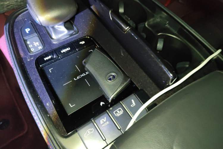 Used Lexus LS 2018 500h Executive Edition China V Standard Vehicle Key